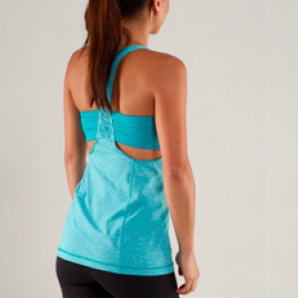 Lululemon Turbo Tank Top - Size 4 - VGUC - Built-in Shelf Bra  - Blue Turquoise